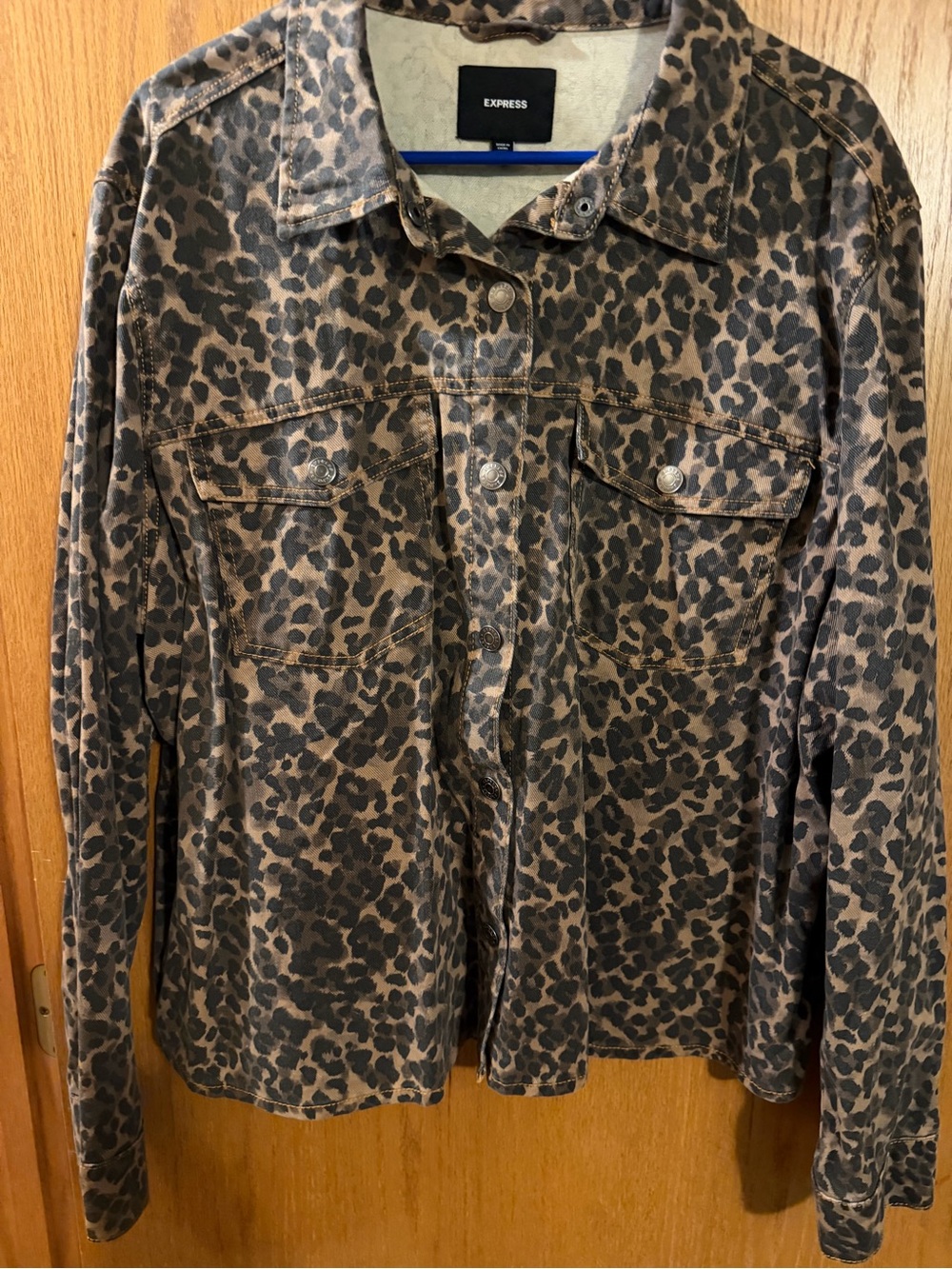 Express Leopard-Print lightweight Jean Jacket in Brown and Black.
